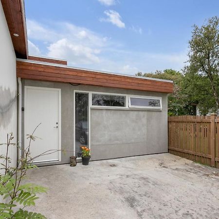 Lovely Studio Apartment With Hot Tub Reykjavik Exterior photo